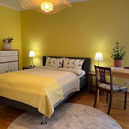 Privatunterkunft Kleiner Balkon In Muenchen West Exteriér fotografie
